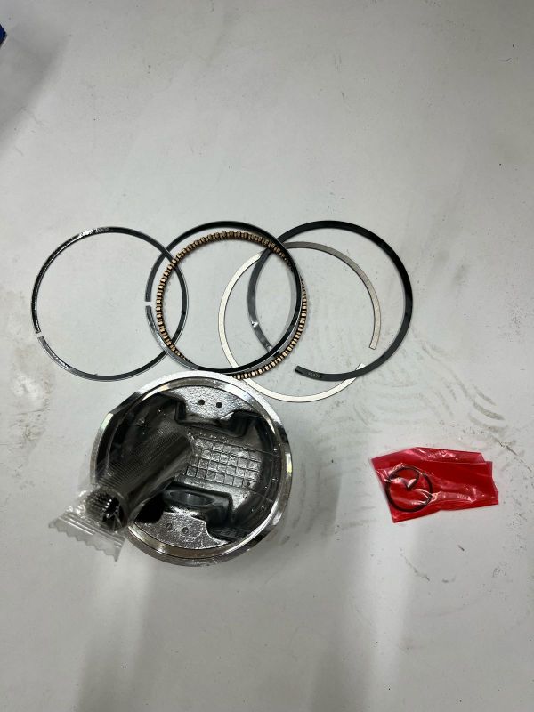 поршень+кольцо CG200